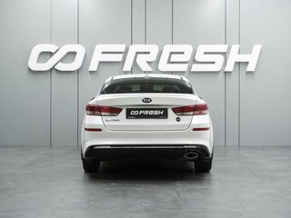 2018 Kia Optima IV Рестайлинг, белый, 1749000 рублей, вид 4
