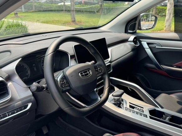 2021 Geely Coolray (Binyue) I, серый, 1290000 рублей - вид 13