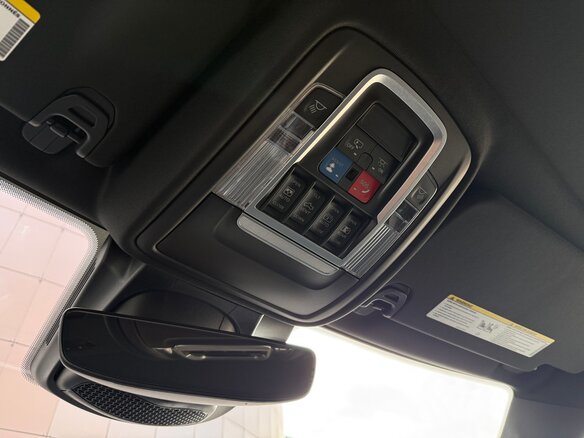 2022 Ram 1500 Crew Cab TRX V, чёрный, 8500000 рублей - вид 12