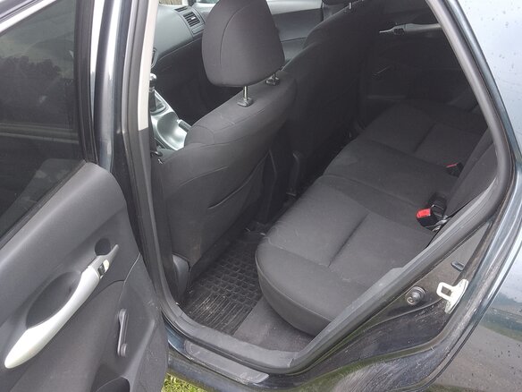 2011 Toyota Auris I Рестайлинг, чёрный, 530000 рублей - вид 4