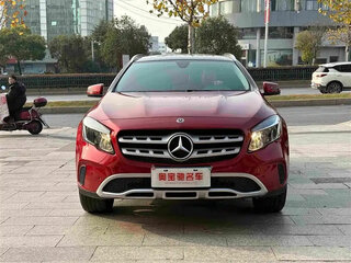 2017 Mercedes-Benz GLA 200 I (X156), красный, 2000000 рублей, вид 2