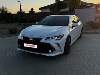 2022 Toyota Avalon V Рестайлинг, белый, 3200000 рублей, вид 4