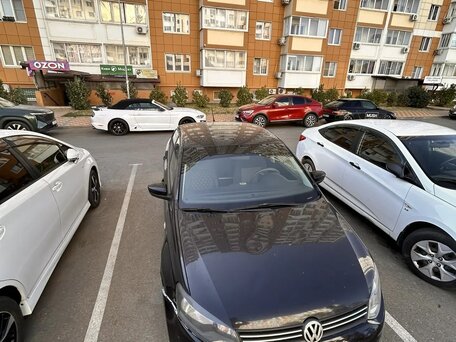 2013 Volkswagen Polo V, чёрный, 580000 рублей, вид 4