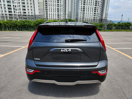 2023 Kia Niro II, серый, 2230000 рублей, вид 5