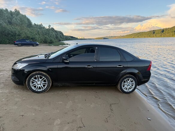 2008 Ford Focus II Рестайлинг, чёрный, 450000 рублей - вид 3