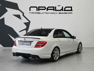 2011 Mercedes-Benz C-Класс 200 III (W204) Рестайлинг, белый, 1429900 рублей, вид 3