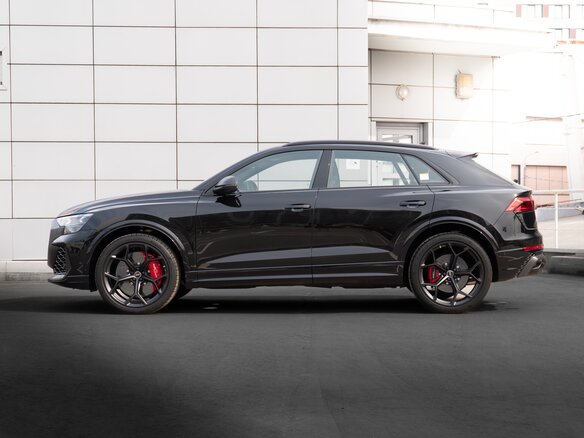 2025 Audi RS Q8 Performance I Рестайлинг, чёрный, 22990000 рублей - вид 1
