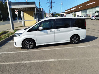 2020 Honda Stepwgn Spada V Рестайлинг, белый, 2140000 рублей, вид 4