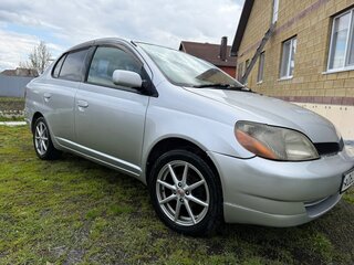 2000 Toyota Platz, серебристый, 320000 рублей, вид 2