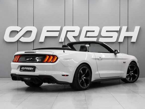2019 Ford Mustang VI Рестайлинг, белый - вид 9