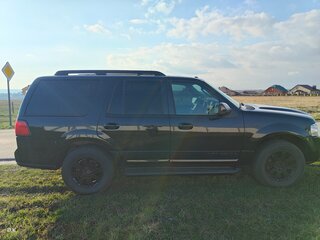 2006 Lincoln Navigator III, чёрный, 1700000 рублей, вид 4