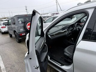 2016 BMW X1 18i sDrive II (F48), белый, 1500000 рублей, вид 4