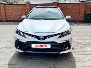 2021 Toyota Camry VIII (XV70) Рестайлинг, белый, 3399000 рублей, вид 5