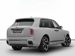 2025 Rolls-Royce Cullinan Black Badge I Рестайлинг (Series II), серый, 64990000 рублей, вид 2