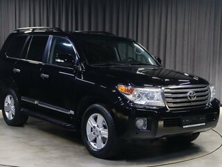 2015 Toyota Land Cruiser 200 Series Рестайлинг 1, чёрный, 3349000 рублей, вид 3