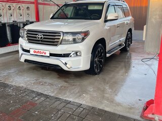 2013 Toyota Land Cruiser 200 Series Рестайлинг 1, белый, 3000000 рублей, вид 1