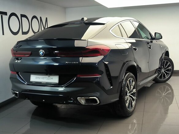 2024 BMW X6 30i III (G06) Рестайлинг, чёрный, 10920000 рублей - вид 4