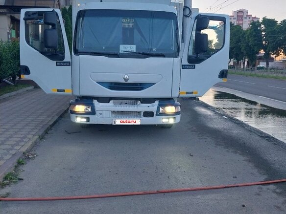 2003 Renault Midlum, белый, 2200000 рублей
