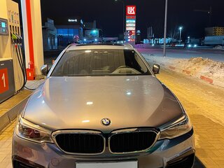 2018 BMW 5 серии 520d xDrive VII (G30/G31/G38), серый, 5000000 рублей, вид 4