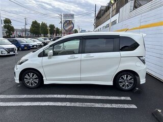 2014 Honda Freed I Рестайлинг, белый, 847000 рублей, вид 5