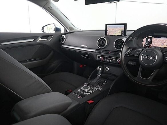 2022 Audi A3 Sportback 30 TFSI IV (8Y), синий, 1415009 рублей - вид 7