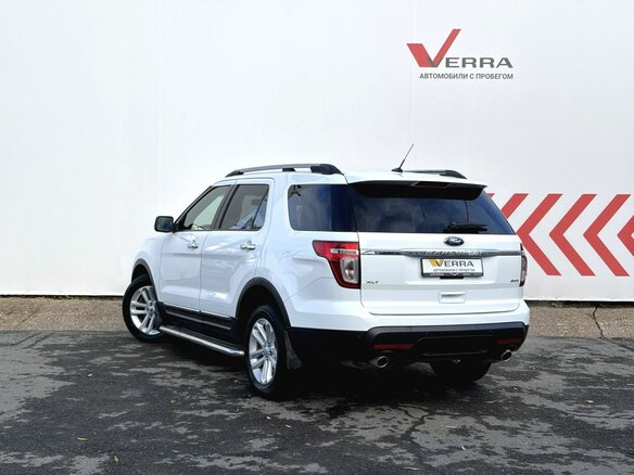2015 Ford Explorer V Рестайлинг, белый - вид 3