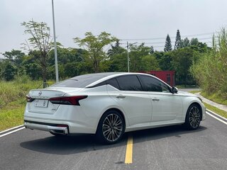 2022 Nissan Altima VI (L34) Рестайлинг, белый, 1480000 рублей, вид 5