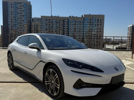2025 Denza Z9 GT 38.5 kWh, белый, 7830000 рублей, вид 3