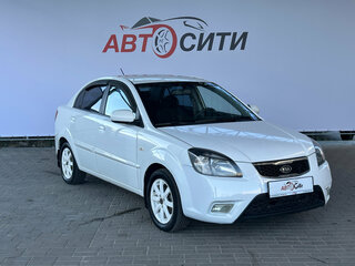 2010 Kia Rio II Рестайлинг, белый, 500000 рублей, вид 4