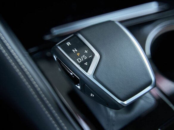 2025 Volkswagen Touareg III Рестайлинг, синий, 8099900 рублей - вид 20