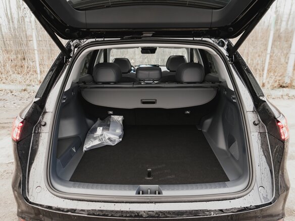 2026 Geely EX5 Гибрид EM-i, чёрный, 3935290 рублей - вид 29