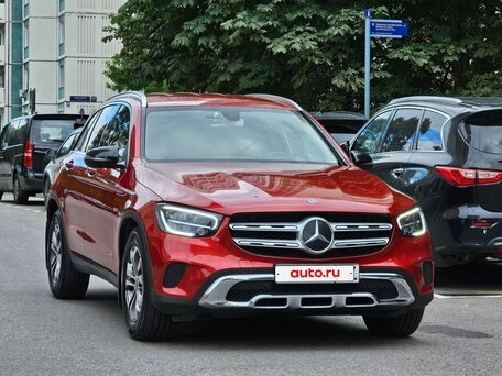 2020 Mercedes-Benz GLC 220 d I (X253) Рестайлинг, красный, 3399000 рублей, вид 2
