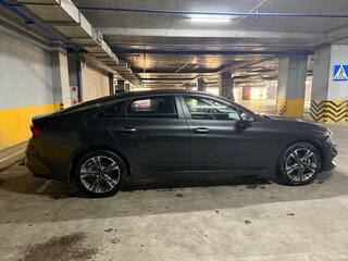 2021 Kia K5 III, серый, 2590000 рублей, вид 4