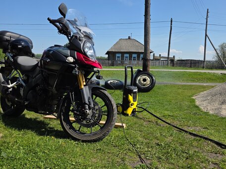 2014 Suzuki V-Strom 1000, красный, 650000 рублей, вид 1
