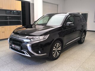 2019 Mitsubishi Outlander III Рестайлинг 3, чёрный, 2170000 рублей, вид 1