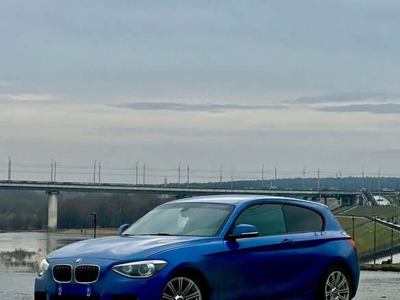 2013 BMW 1 серии 118i II (F20/F21), синий, 1400000 рублей - вид 1