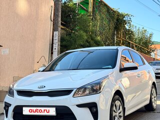 2018 Kia Rio IV, белый, 999999 рублей, вид 2