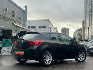 2011 Opel Astra J, чёрный, 599000 рублей, вид 4