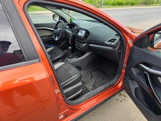 2018 Lada (ВАЗ) Vesta SW I, оранжевый, 1000000 рублей, вид 5
