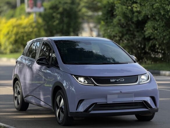 2023 BYD Dolphin 44.9 kWh I, фиолетовый, 1490000 рублей - вид 2