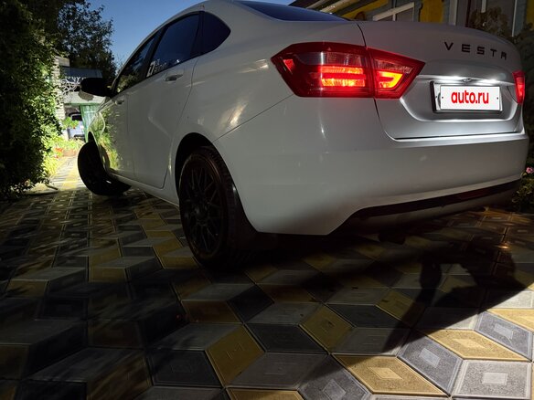 2018 Lada (ВАЗ) Vesta I, белый, 950000 рублей - вид 4