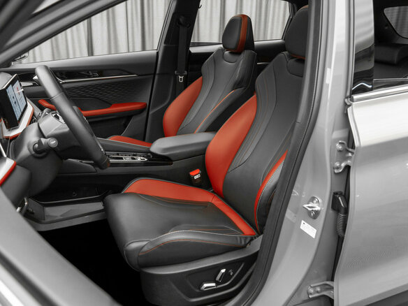 2024 Geely Coolray (Binyue Cool) I Рестайлинг, фиолетовый, 2180000 рублей - вид 11