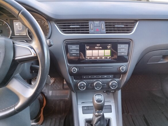 2014 Skoda Octavia III (A7), белый, 1400000 рублей - вид 15