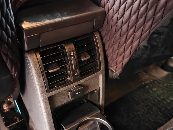 2012 Volkswagen Caddy III Рестайлинг, серебристый, 890000 рублей - вид 18