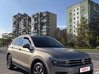 2019 Volkswagen Tiguan II, бежевый, 3000000 рублей, вид 5