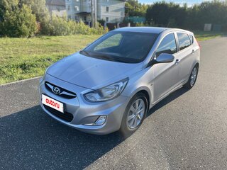 2011 Hyundai Solaris I, серебристый, 935000 рублей, вид 1