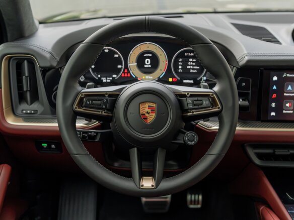 2026 Porsche Cayenne GTS III Рестайлинг, чёрный, 24900000 рублей - вид 26