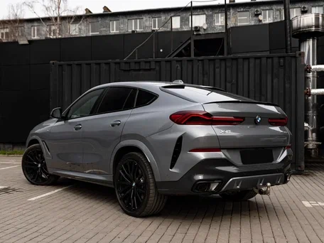 2025 BMW X6 40d III (G06) Рестайлинг, серебристый, 13320000 рублей, вид 5