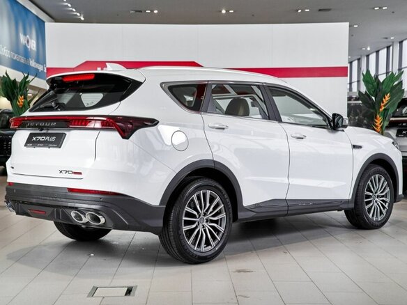 2026 Jetour X70+ I Рестайлинг, белый, 3365010 рублей - вид 3