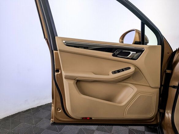 2015 Porsche Macan S I, золотистый, 2805000 рублей - вид 18